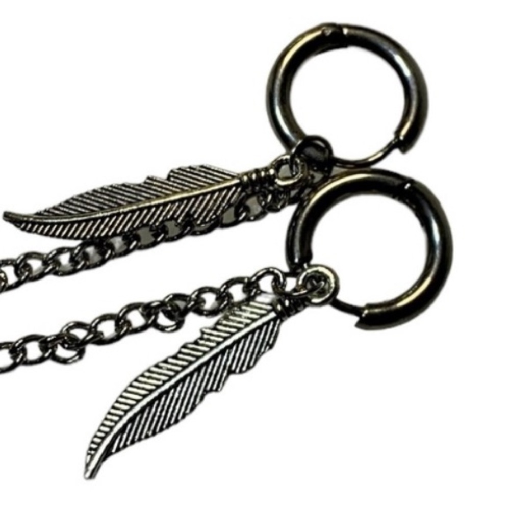 Feather and chain hoop earring k-pop goth emo indie style​​​​​​